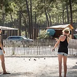 Camping Huttopia De Carcans