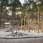 Huttopia De Campsite 3*