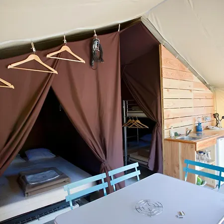 Campsite Huttopia De Carcans