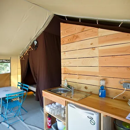 Huttopia De Campsite Carcans