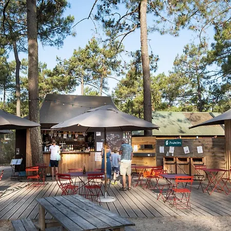 Huttopia De Campsite