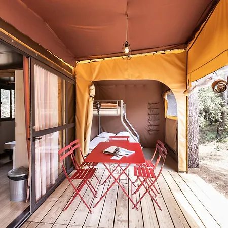 Camping Huttopia De Carcans