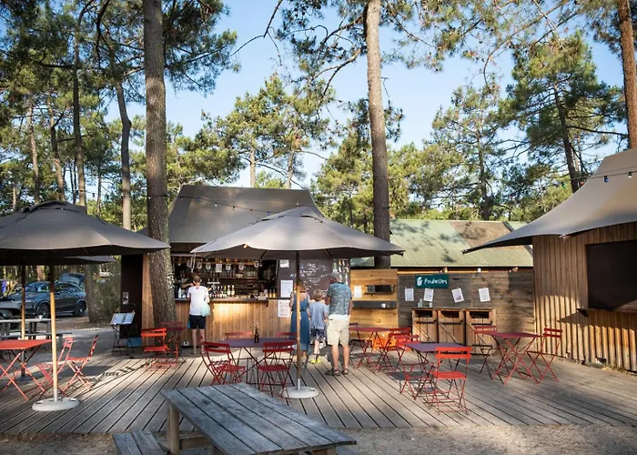 Huttopia De مكان تخييم